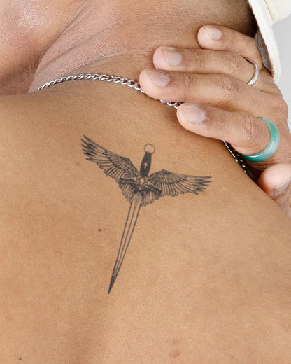 Tatouage temporaire de conception d'aile